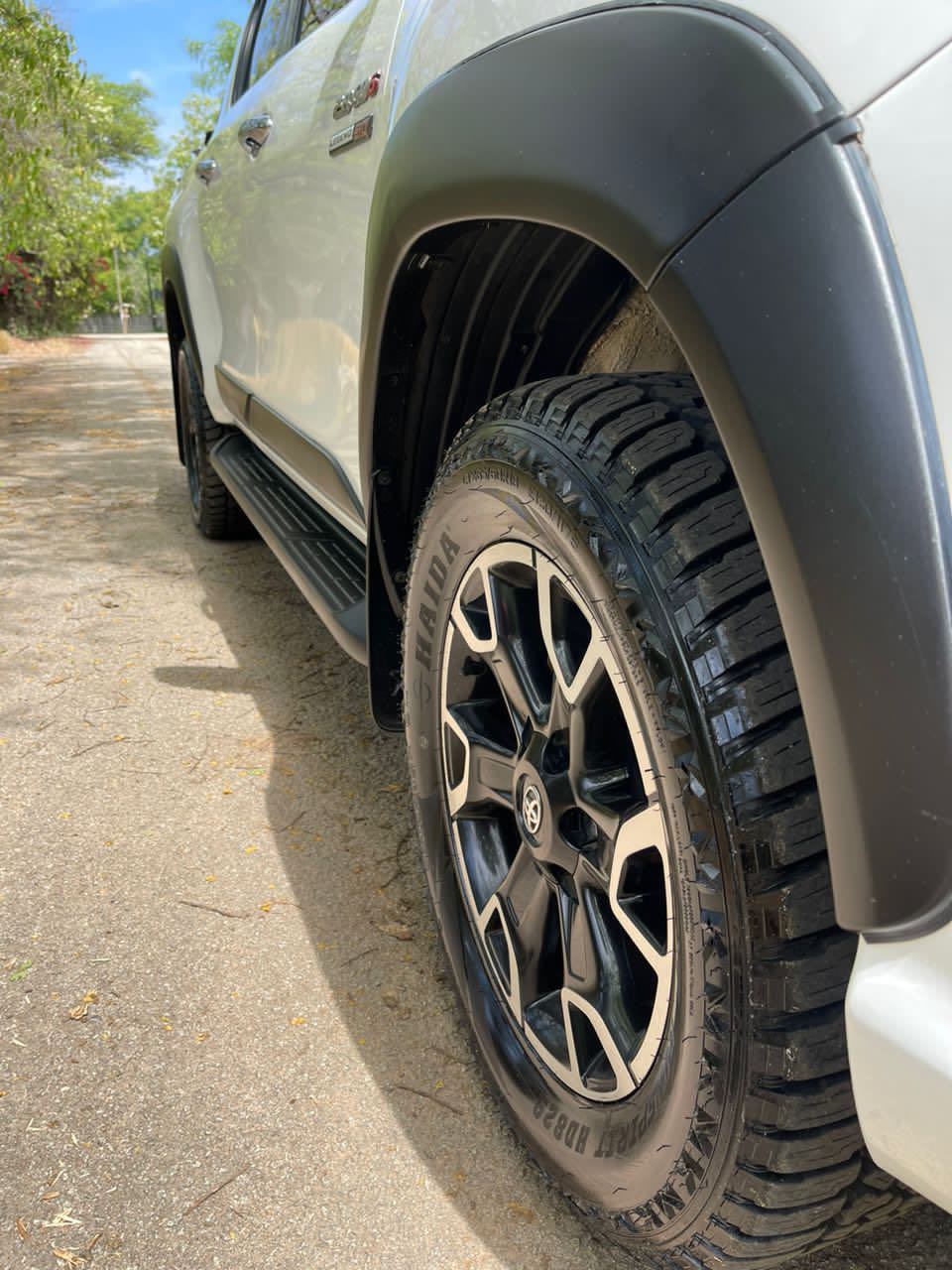 A picture of Toyota Hilux Legend 50