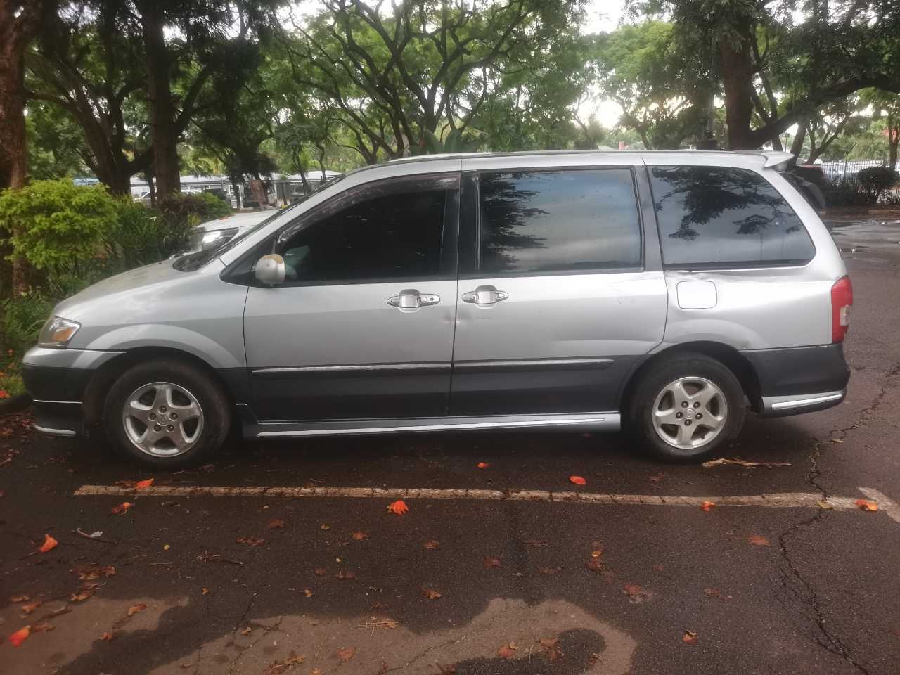 A picture of Mazda MPV
