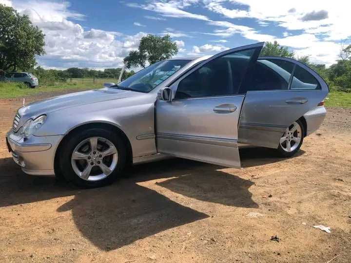Mercedes Benz c180
$6000
Auto trans
Super clean
Smooth drive
Solid suspension
H town deal
App or call
0783666294