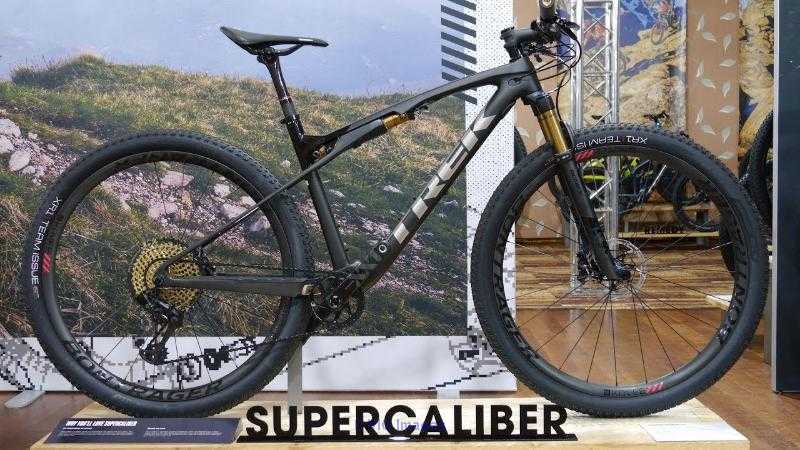 A picture of 2023 Specialized Turbo Levo SL Expert Carbon 