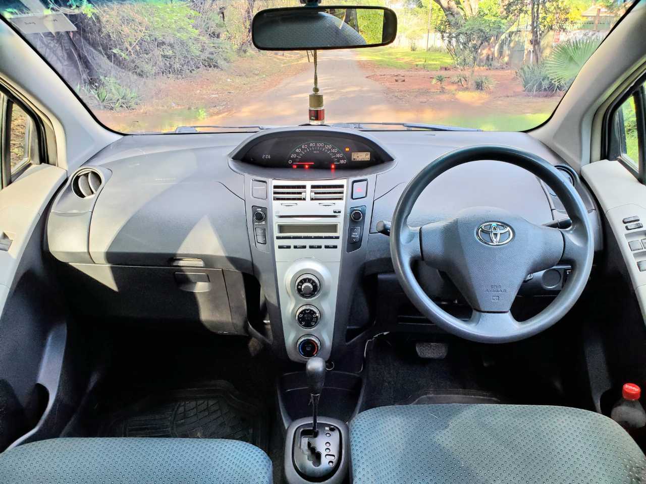 A picture of TOYOTA VITZ NEWSHAPE 2006