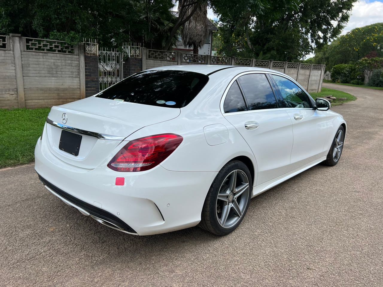 A picture of Mercedes Benz C180