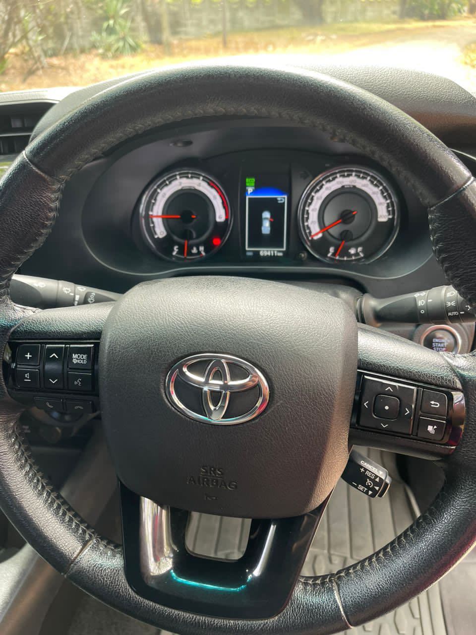 A picture of Toyota Hilux Legend 50