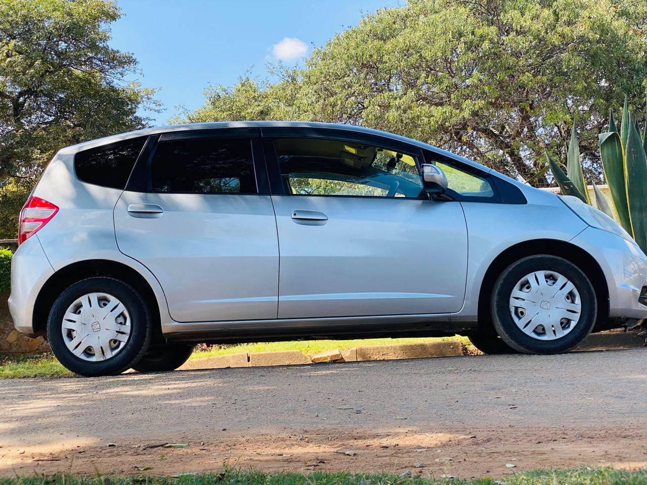 A picture of Honda Fit Newshape Ge6