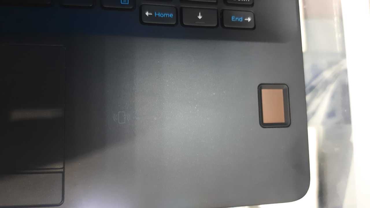 A picture of Dell latitude E7270 Ultrabook 