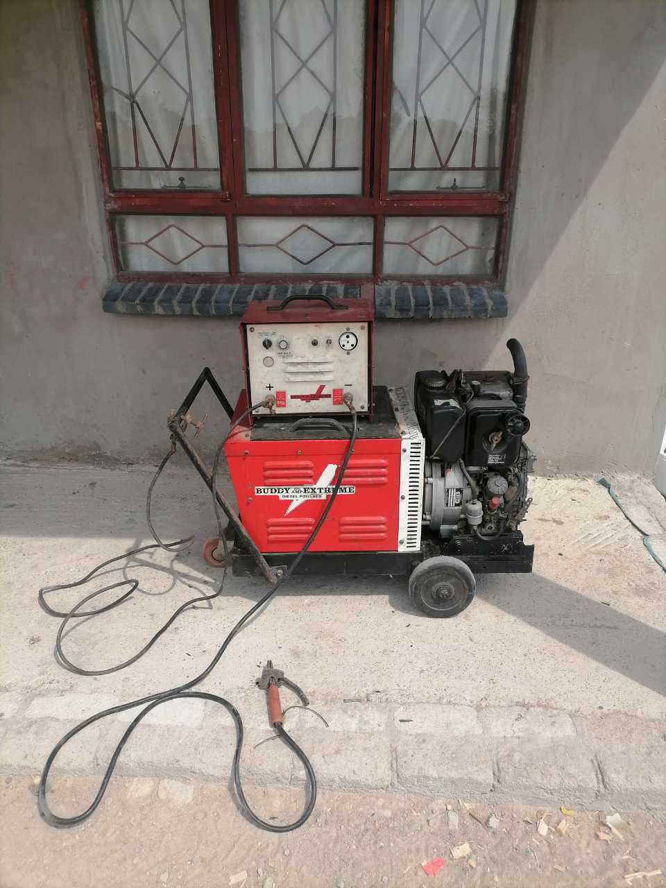 A picture of Diesel powered welding machine 