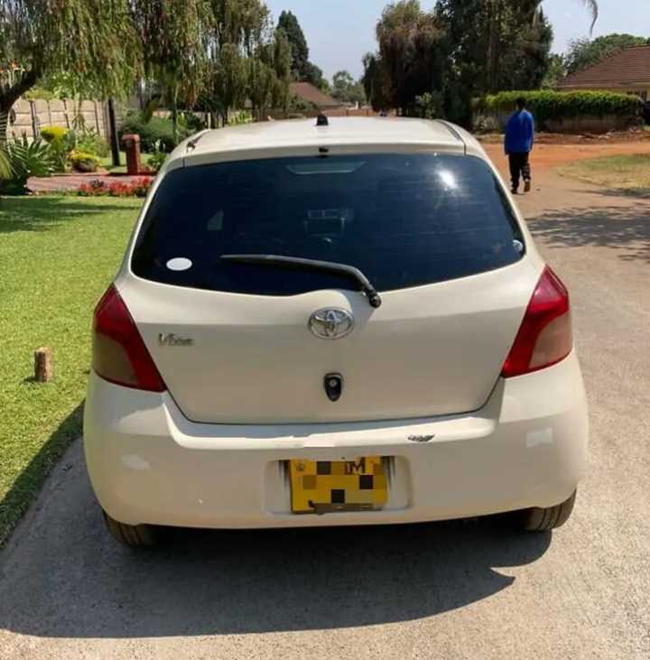 A picture of Toyota vits Newshape 3500 Quick sale Auto trans Low mileage