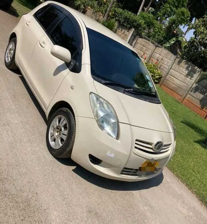 Toyota vits
Newshape
$3500
Quick sale🔥🔥🔥
Auto trans
Low mileage
Clean all around
Smooth drive
Solid suspension
Vic falls deals
App or call
0783666294