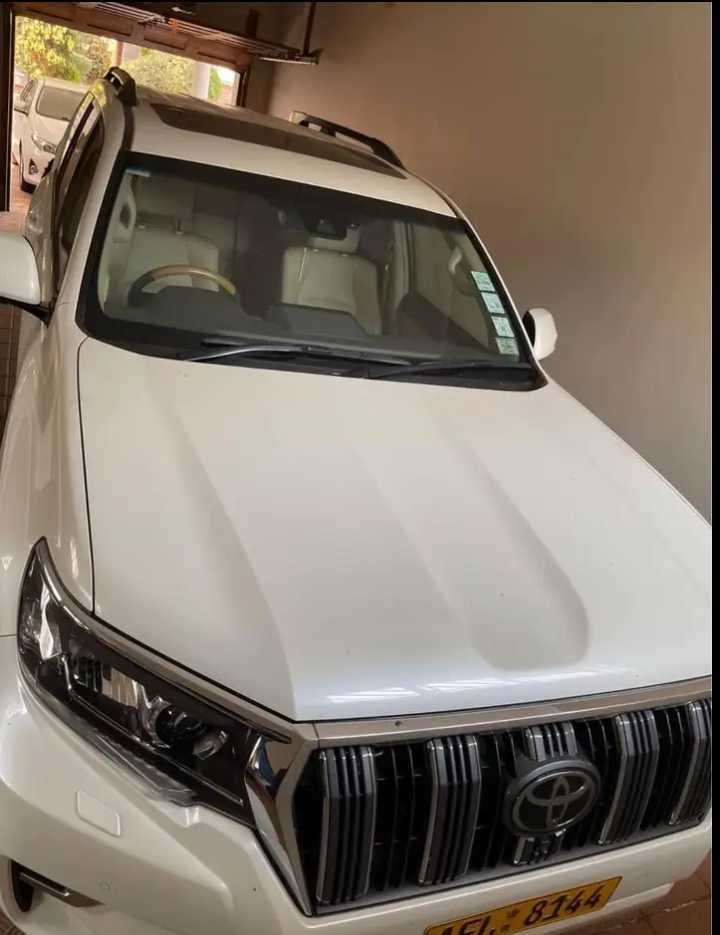 Toyota Prado 
Australian spec
$100 000 negotiable
Auto trans
Sunroof
Leather interior
10k mileage
Brand new
Immaculate condition
App or call
0783666294