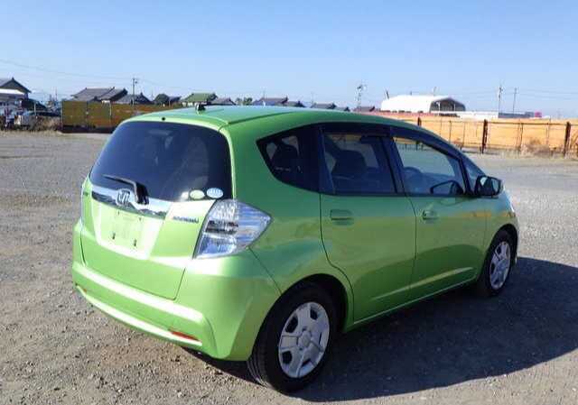 A picture of Honda fit hybrid 