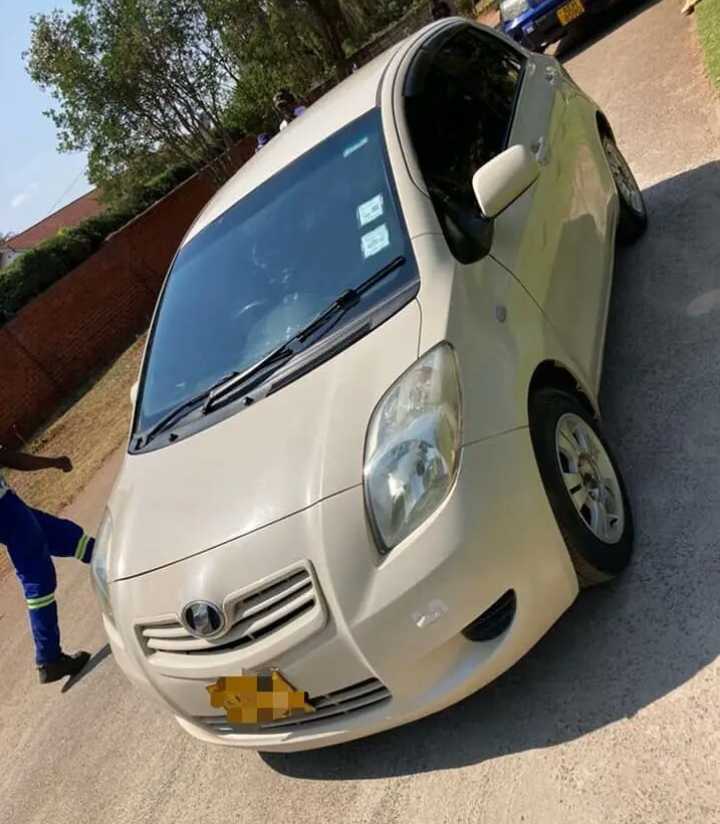 A picture of Toyota vits Newshape 3500 Quick sale Auto trans Low mileage