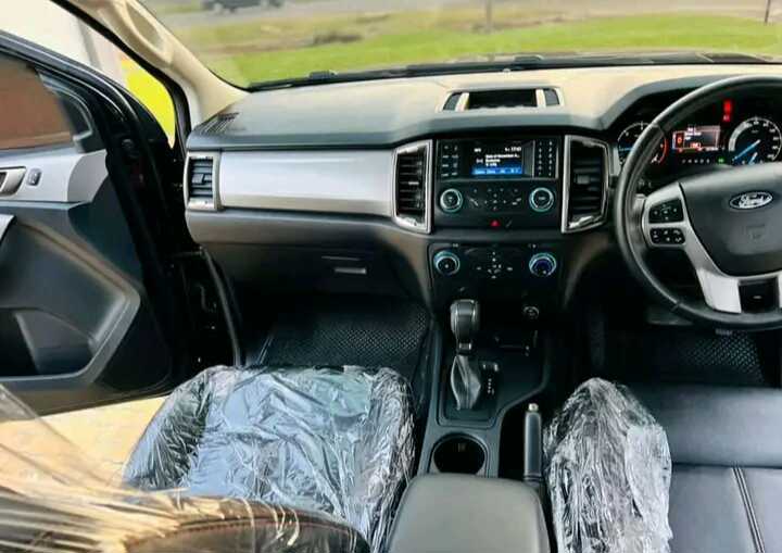 A picture of Ford raptor 2020 version Recently imported 80 000 Auto trans