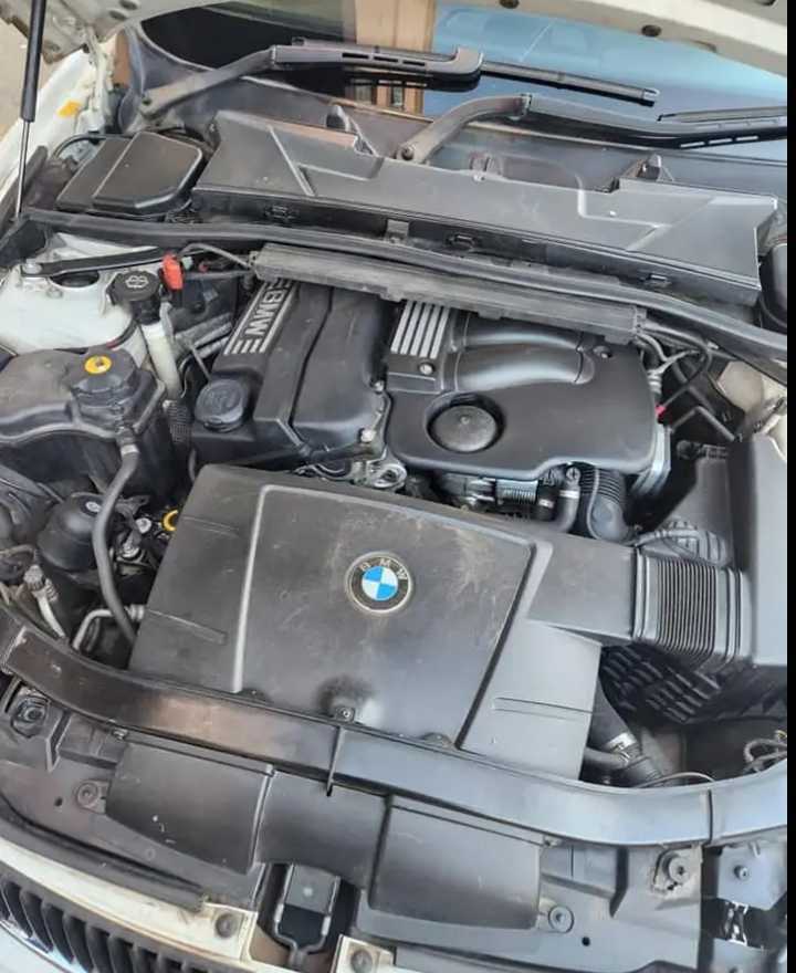A picture of Bmw 320i e90 5500 Auto Clean all around Smooth