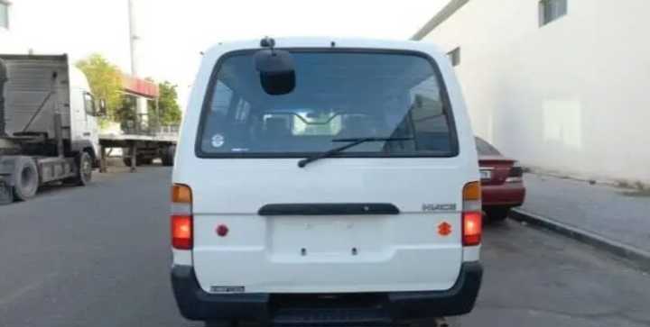A picture of Toyota hiace kombi 6500 Manual trans 18 seater Good as