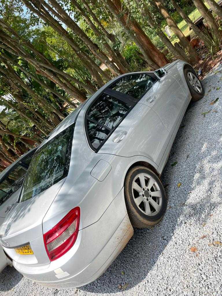 A picture of Its benz c220 big badge 2014 model Diesel Respray free