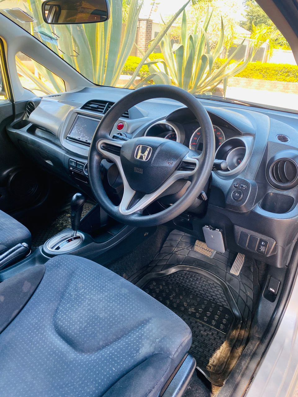 A picture of Honda Fit Newshape Ge6