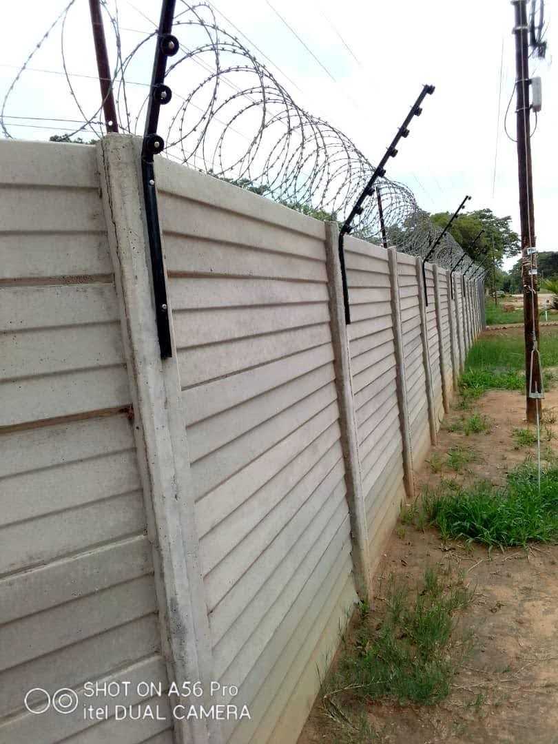 A picture of Razorwire and Electric Fence. 