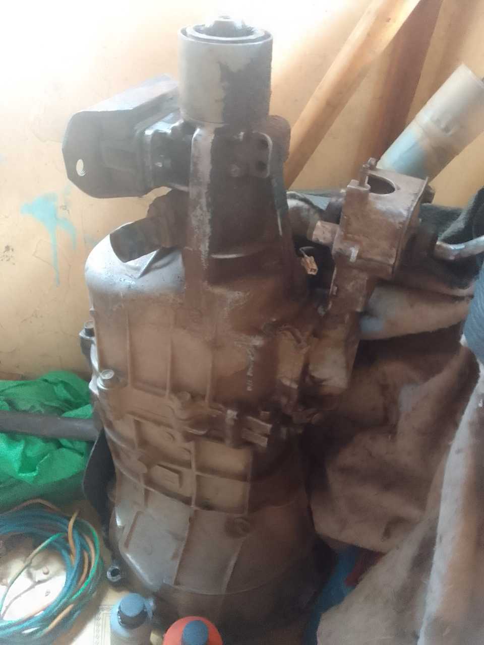 Isuzu 4jB1 Gearbox