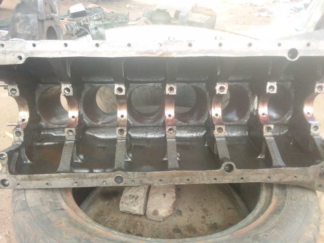 A picture of Mercedes 300d 6 cylinder engine spares available 
