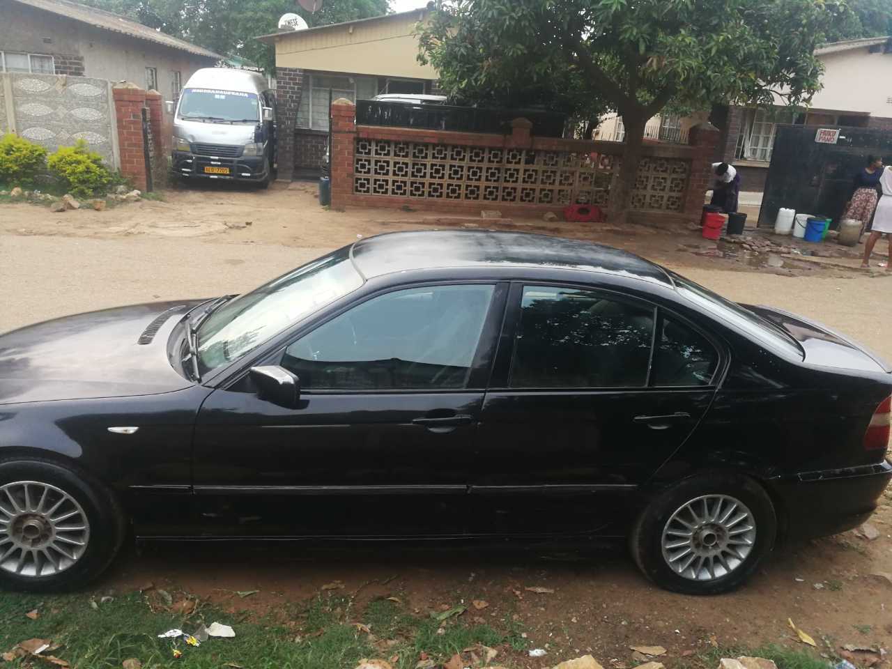 A picture of BMW 320i 