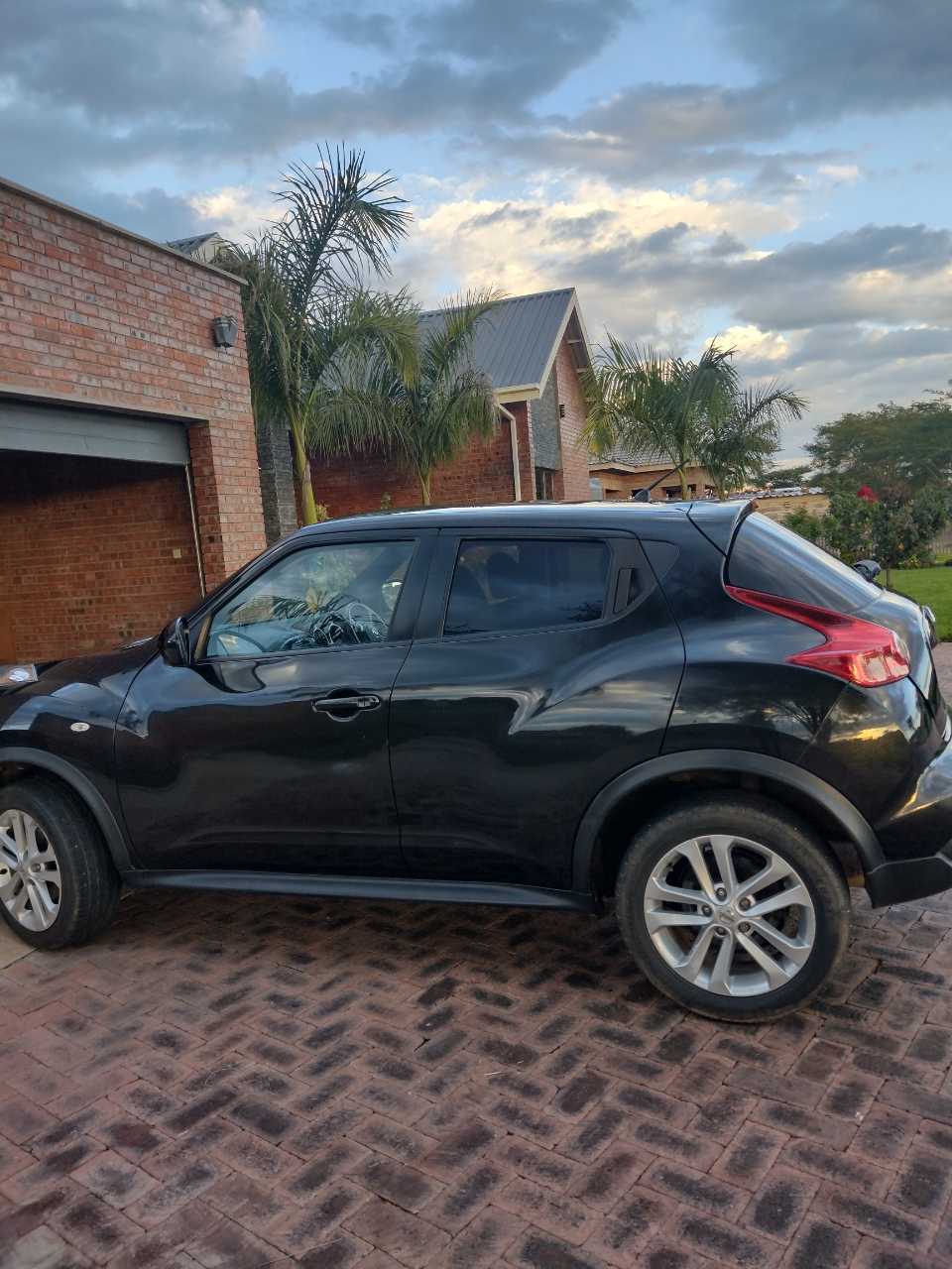 A picture of  11 000 Nissan Juke Acenta 2013 model 53000kms genuine. Mannual