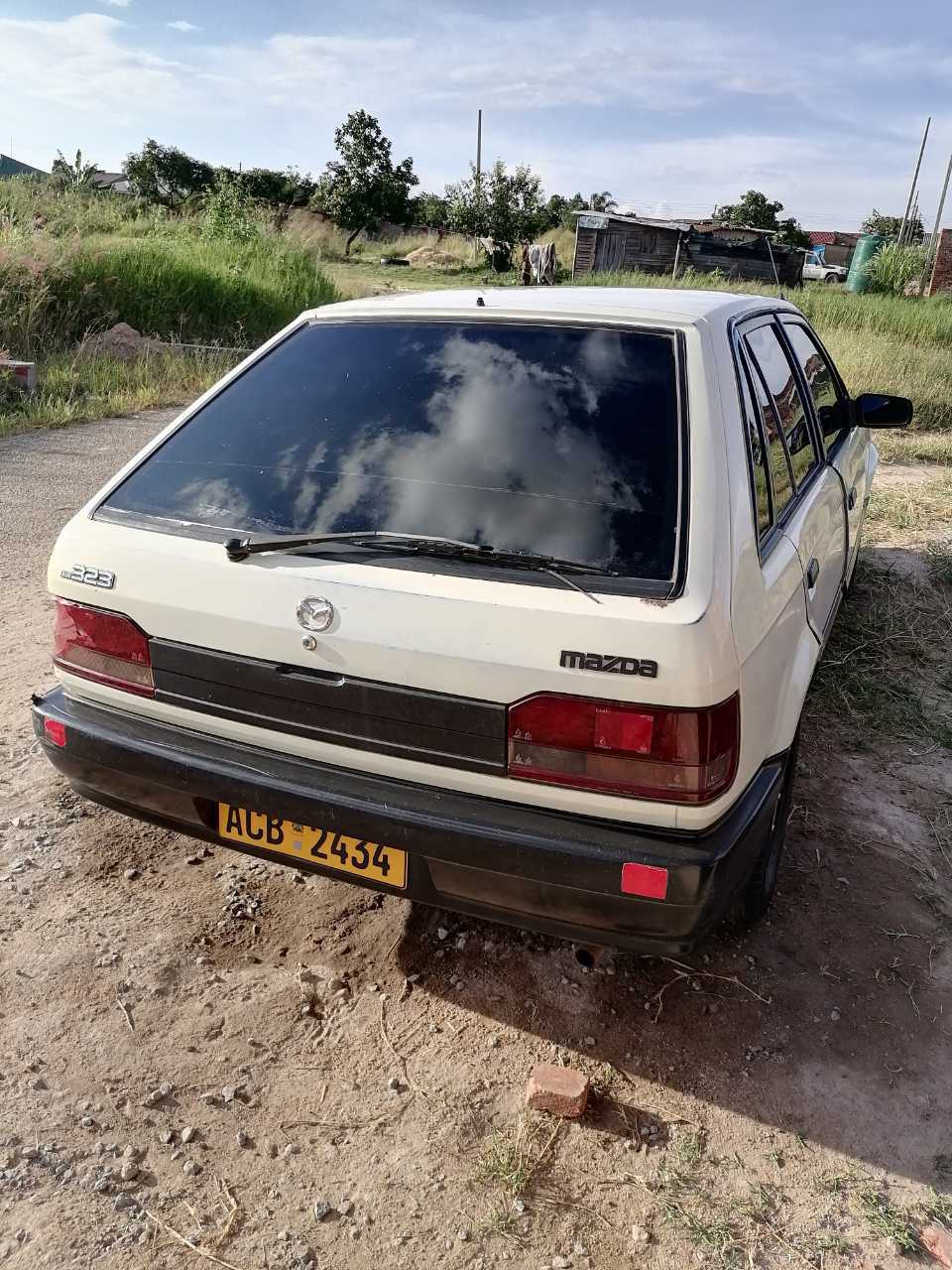 Mazda 323