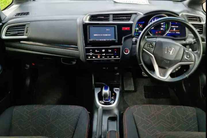 A picture of Honda fit hybrid Tip tronic 1.3litre engine Auto trans Duty