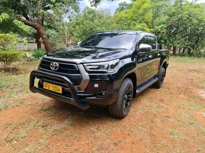 Toyota Hilux gd6 
2021 model
Manual trans 4×2
2.4litre
Very clean 
Leather interior
13000 km mileage
Gweru town deal
Price:$65000
App or call
0783666294