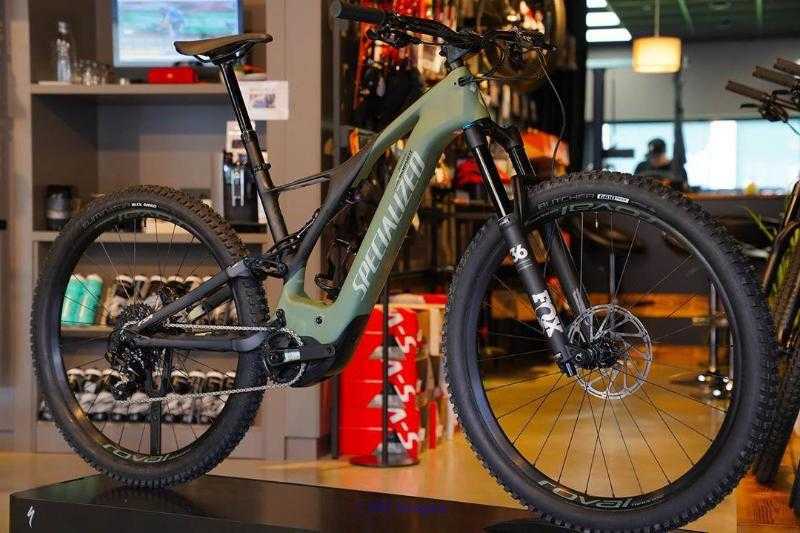 2023 Specialized Turbo Levo SL Expert Carbon 
