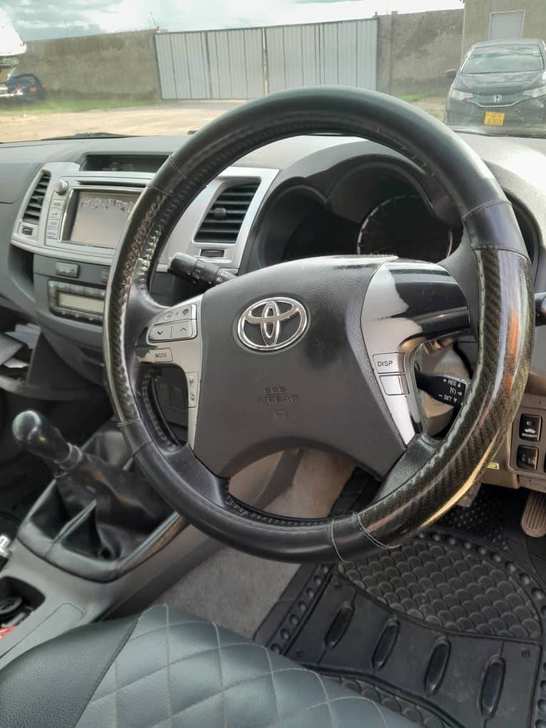 A picture of Toyota Hillux 2013