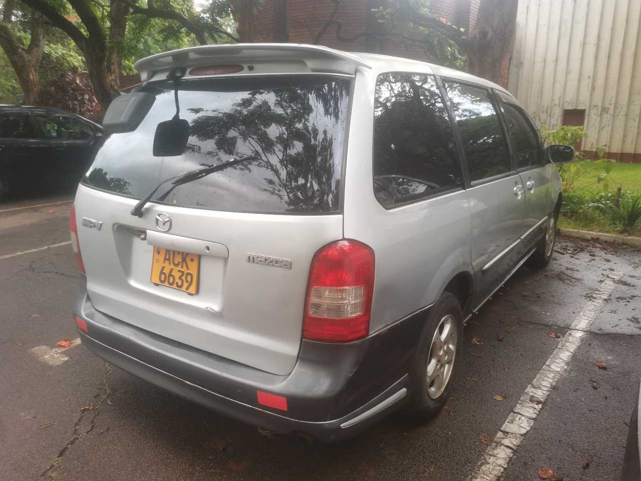 A picture of Mazda MPV