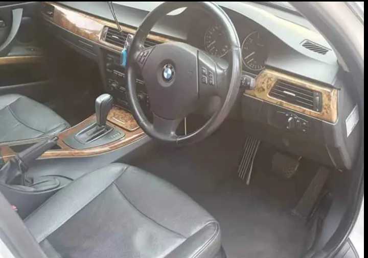 A picture of Bmw 325i e90 6000 neg Auto trans Very clean Good