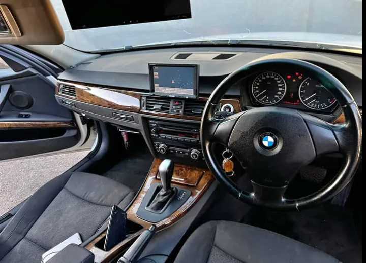 A picture of Bmw 320i e90 5500 Auto Clean all around Smooth