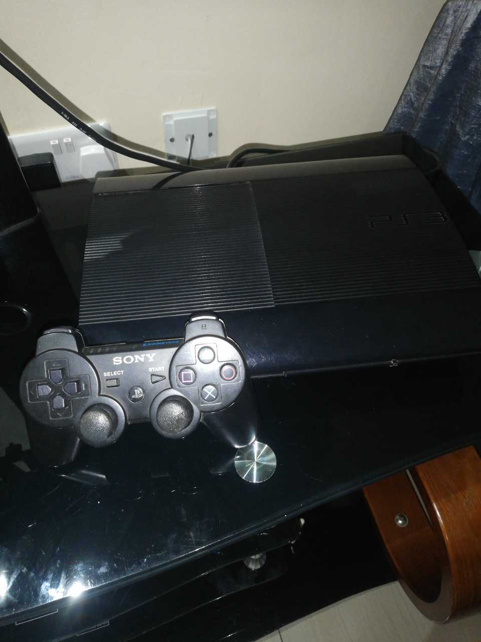 Ps3 chipped 1 controller and games