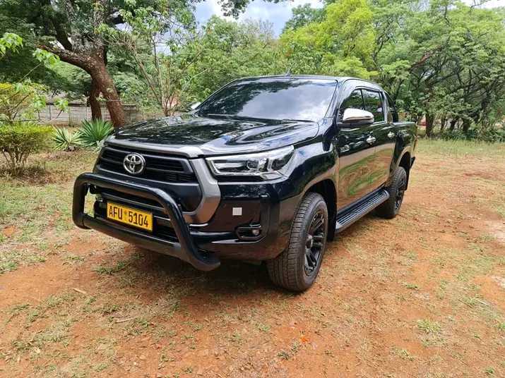 Toyota Hilux
2021 model
$65000 neg
13k mileage
Leather interior
Manual trans
4×2
2,4 litre engine
H town deal
App or call 
0783666294
