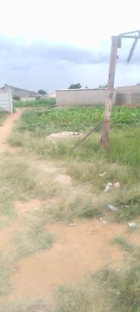 A picture of Chitungwiza stands for sale 