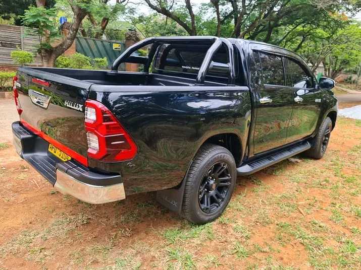 A picture of Toyota Hilux GD6 2021 model 65000 neg Manual trans 13k
