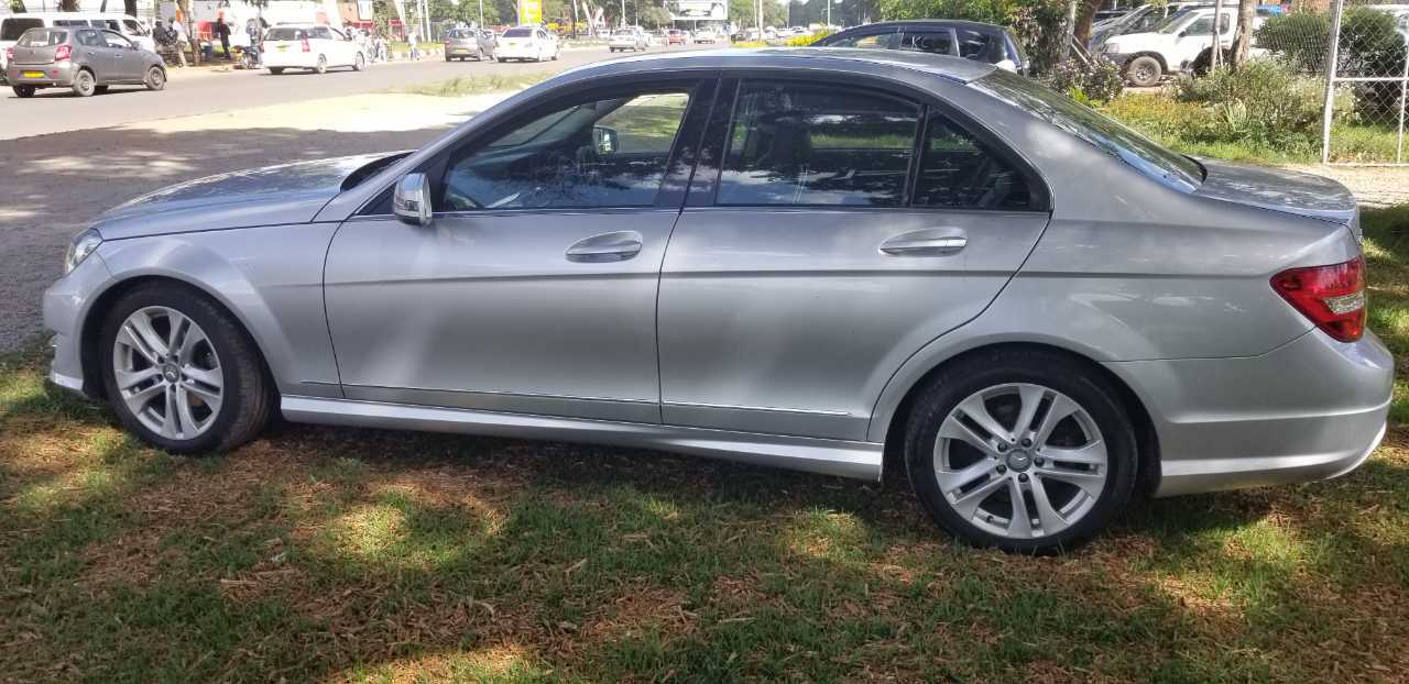 A picture of Mercedes Benz C180 Big Badge