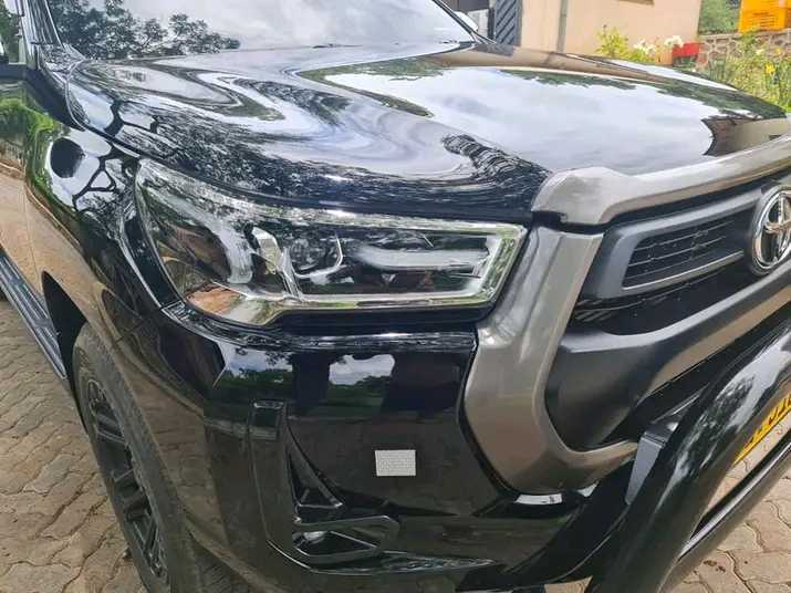 A picture of Toyota Hilux gd6 2021 model Manual trans 4 2 2.4litre