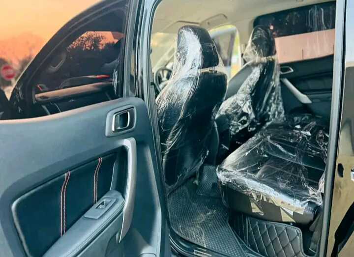A picture of Ford raptor 2020 version Recently imported 80 000 Auto trans