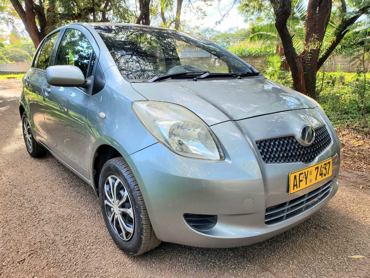 TOYOTA VITZ NEWSHAPE 2006
